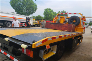 宽城附近拖车电话号码服务